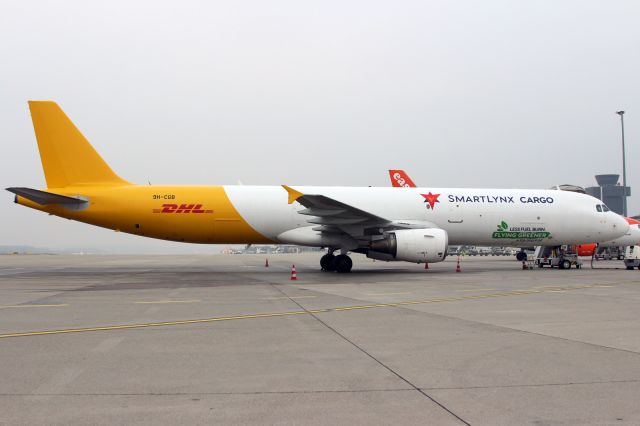 Airbus A321 (9H-CGB)