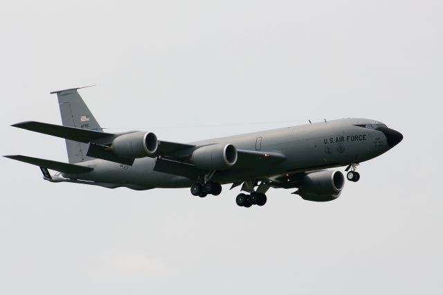 37-9000 — - A KC-135R from the 507th ARW (AFRC) Tinker Afb approaches runway 7 in support of the 188th FW.