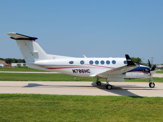 Beechcraft Super King Air 200 (N786HC)