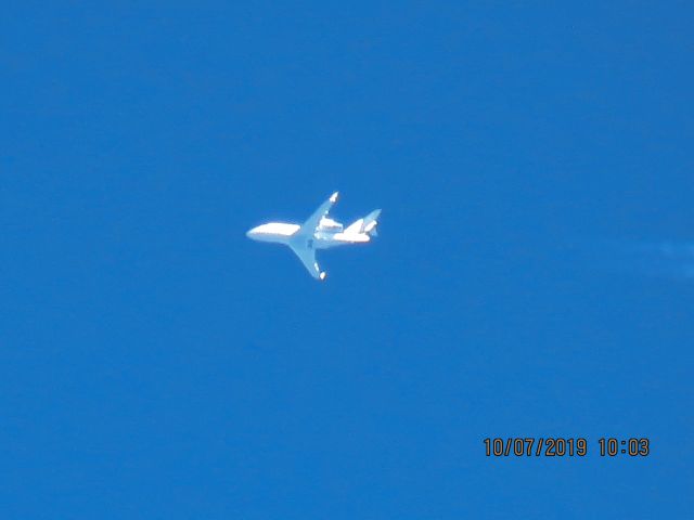 Canadair Challenger (N235QS)