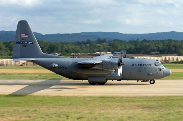 Lockheed C-130 Hercules (89-1188) - An Air Force Reserve Command Lockheed C-130 Hercules from the 914th Airlift Wing, Niagara Falls, NY, departing from the dirt strip after a touch and go during Combat Skills Training Exercise 78-15-02, Patriot Warrior at Ft. McCoy/Young Air Assault Strip, WI on 20 Jun 2015. 