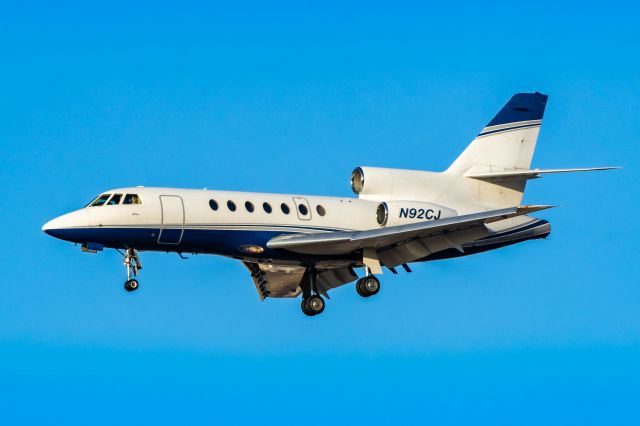 Dassault Falcon 50 (N92CJ) - A Dassault Falcon 50 landing at PHX on 2/5/23. Taken with a Canon R7 and Tamron 70-200 G2 lens.