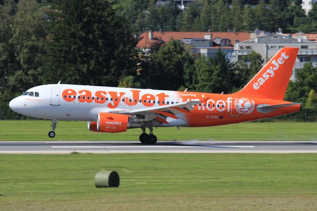 Airbus A319 (G-EZIO)