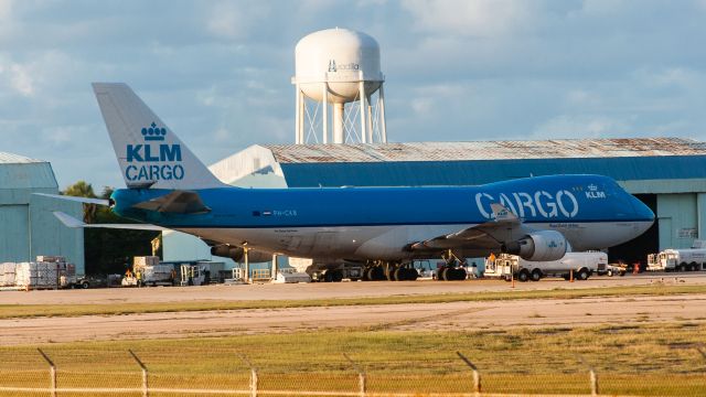 Boeing 747-400 (PH-CKB) - KLM just arrived at Aguadilla, Puerto Rico