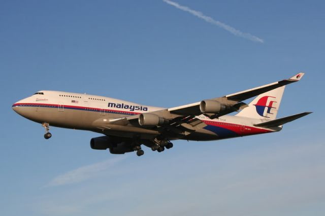 Boeing 747-200 (9M-MPD)