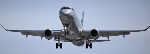 Embraer 175 (N515SY) - LAX-SEA   5-8-2022