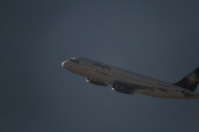 Airbus A320 (N512VL) - DEPARTURE 27 MMTJ