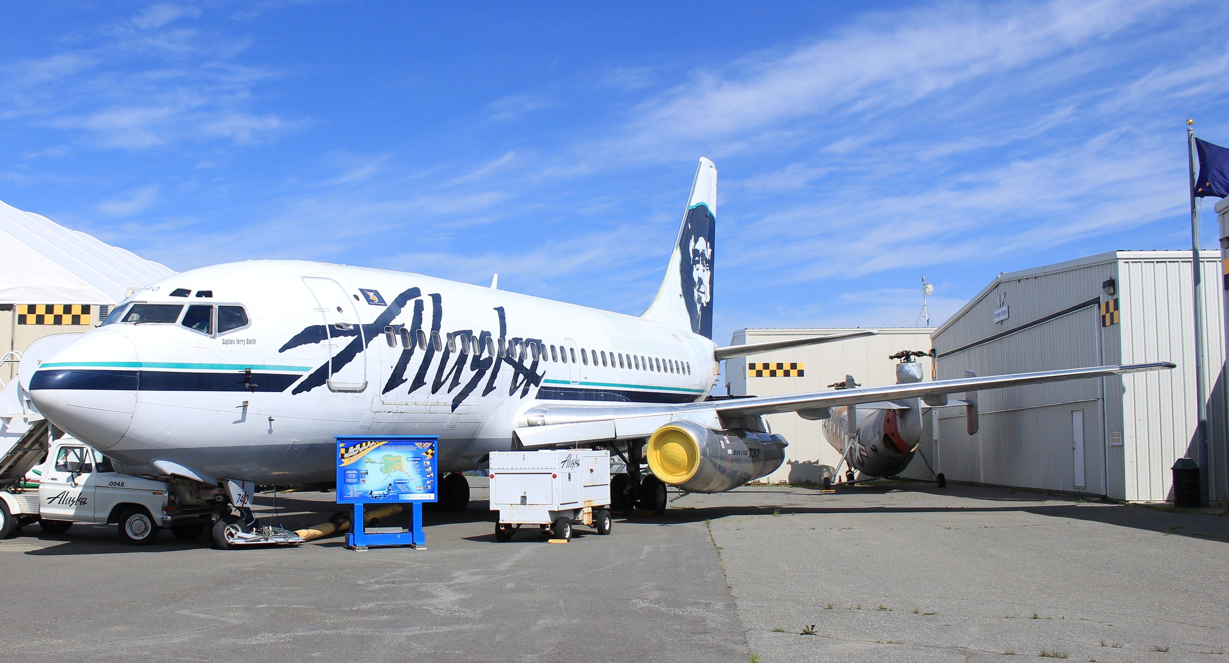 Boeing 737-200 (N740AS)