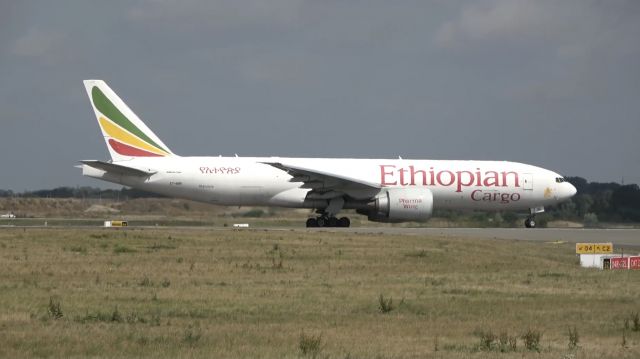 Boeing 777-200 (ET-ARK)