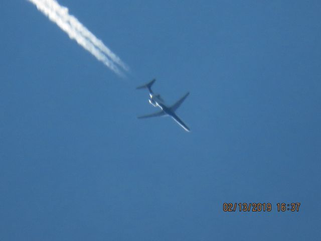 McDonnell Douglas MD-88 (N998DL)