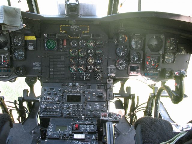 — — - Photo of the cockpit and instrument panel of the CH-47 parked at KTHV , York Airport .