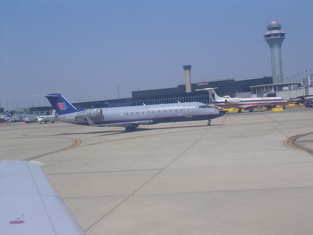 Canadair Regional Jet CRJ-200 (N906SW) - 04102010 CRJ2 taxing out