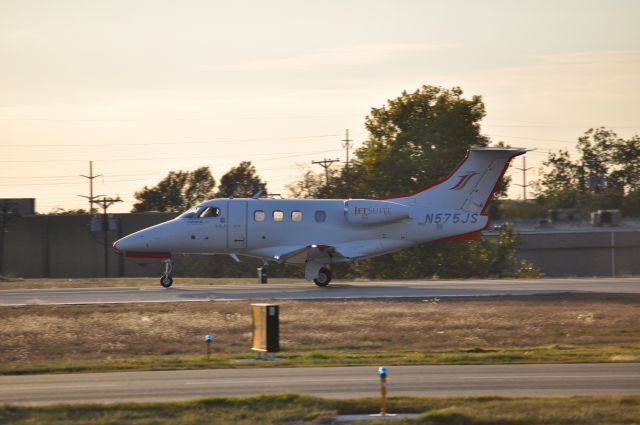 Embraer Phenom 100 (N575JS)