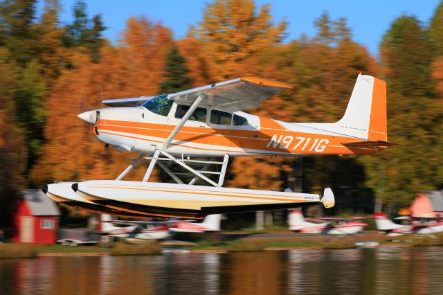 Cessna Skywagon 180 (N9711G)