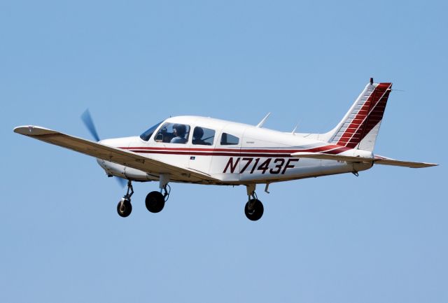 Piper Cherokee (N7143F)