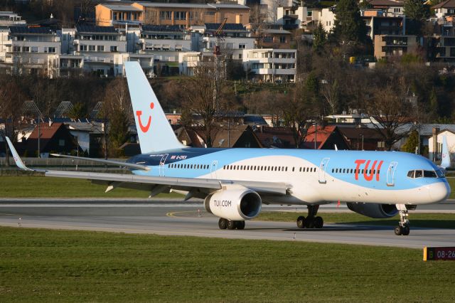 Boeing 757-200 (G-CPEV)