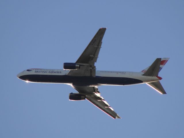 — — - On final for Rwy 16 over Airdrie, AB