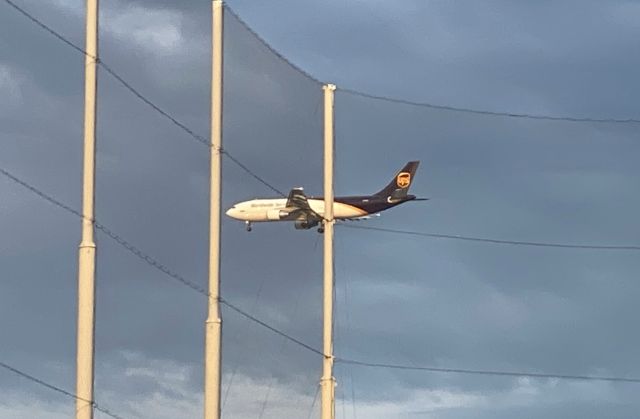 N372UP — - Boeing 767 landing at GSP