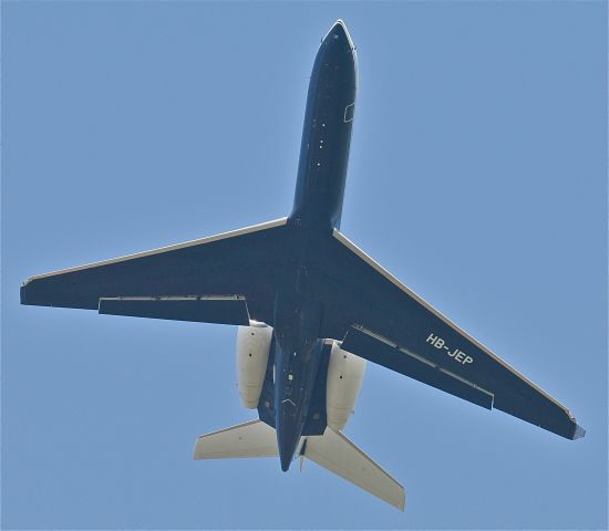 Gulfstream Aerospace Gulfstream V (HB-JEP) - Departing to KLGB.