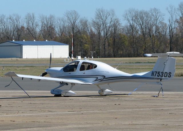 Diamond Star (N753DS) - Parked at Downtown Shreveport.