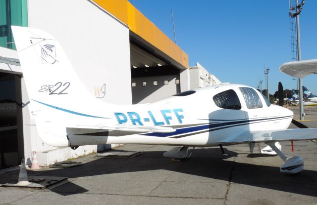 Cirrus SR-22 (PR-LFF)