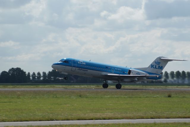 Fokker 70 (PH-WXC) - KLM Cityhopper F70 cn11574