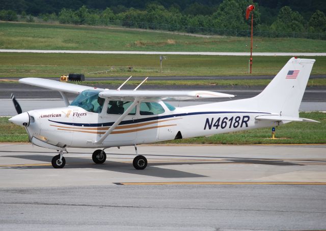 Cessna Cutlass RG (N4618R) - AMERIFLYERS OF CALIFORNIA INC taxiing - 5/14/12
