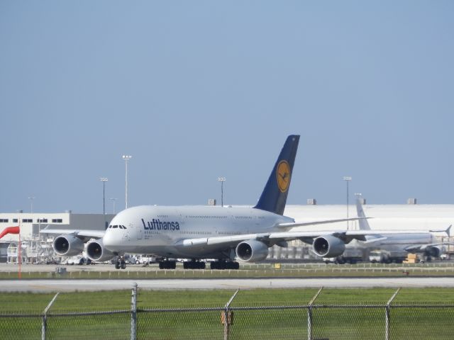 Airbus A380-800 (D-AIMH)