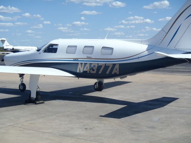 Piper Malibu Mirage (N4377A)