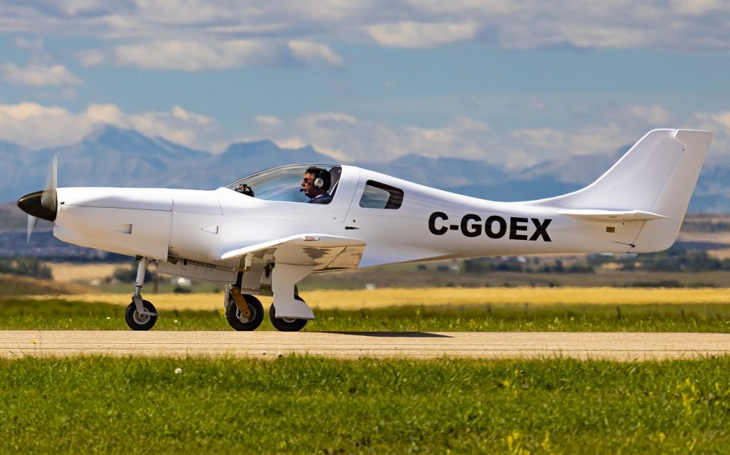 PAI Lancair 320 (C-GOEX)