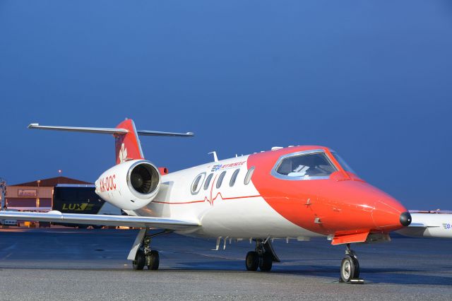 Learjet 35 (XA-DOC) - Visiting CYHU on 30-03-2022