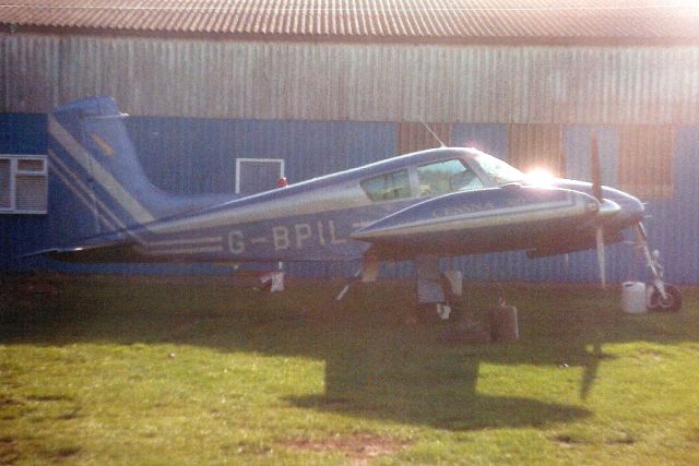 Cessna 310 (G-BPIL) - Seen here in Nov-90.br /br /Registration cancelled 19-Jan-00 as permanently withdrawn from use.