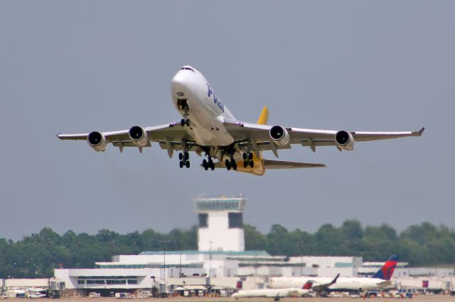 Boeing 747-400 (N454PA) - Off to Anchorage