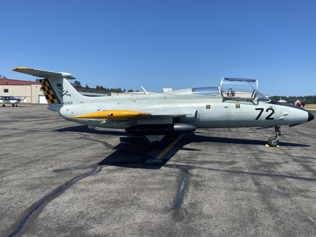 Aero L-29 Delfin (N329CA)