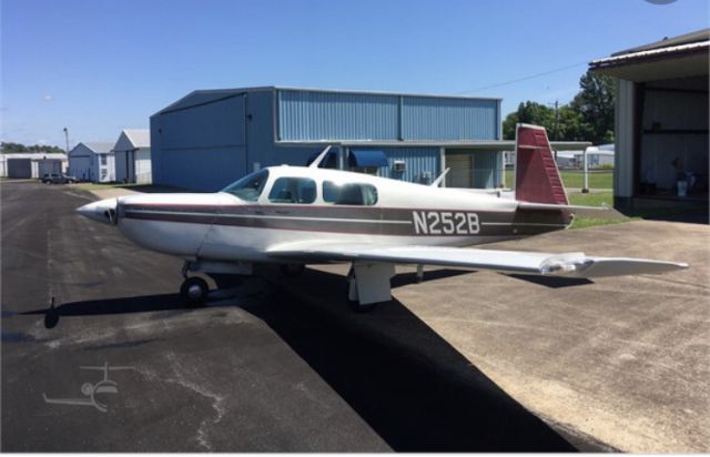 Mooney M-20 Turbo (N252B)