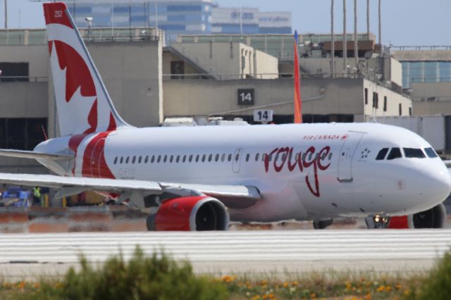 Airbus A319 (C-FYIY)