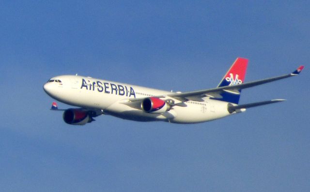 Airbus A330-200 (YU-ARA) - Shown here is an AirSERBIA Airbus A330 a few minutes until it lands in the Autumn of 2017.