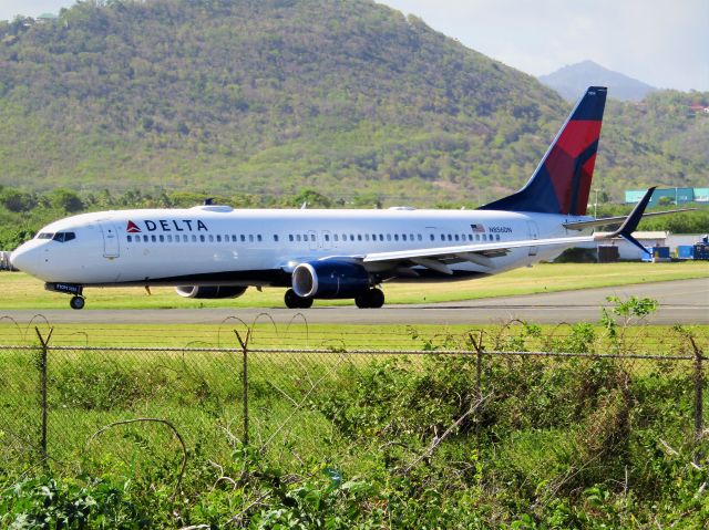 Boeing 737-900 (N856DN)