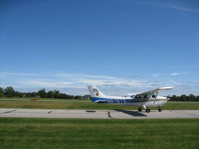 Cessna Skyhawk (N97873)