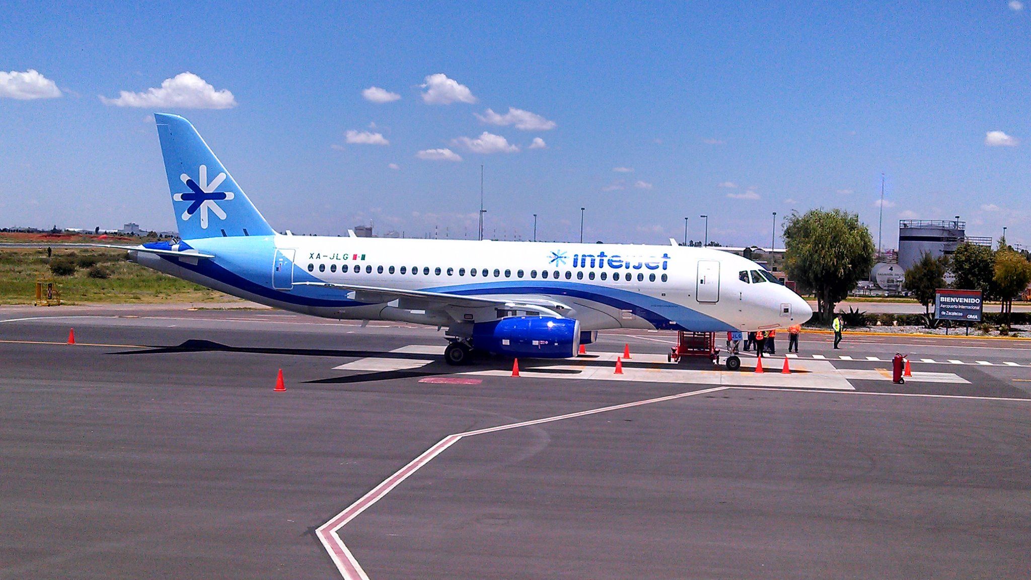 Airbus A320 (XA-JLG) - PRIMER VUELO DEL SUPERJET EN TERRITORIO MEXICANO MMMX-MMZC