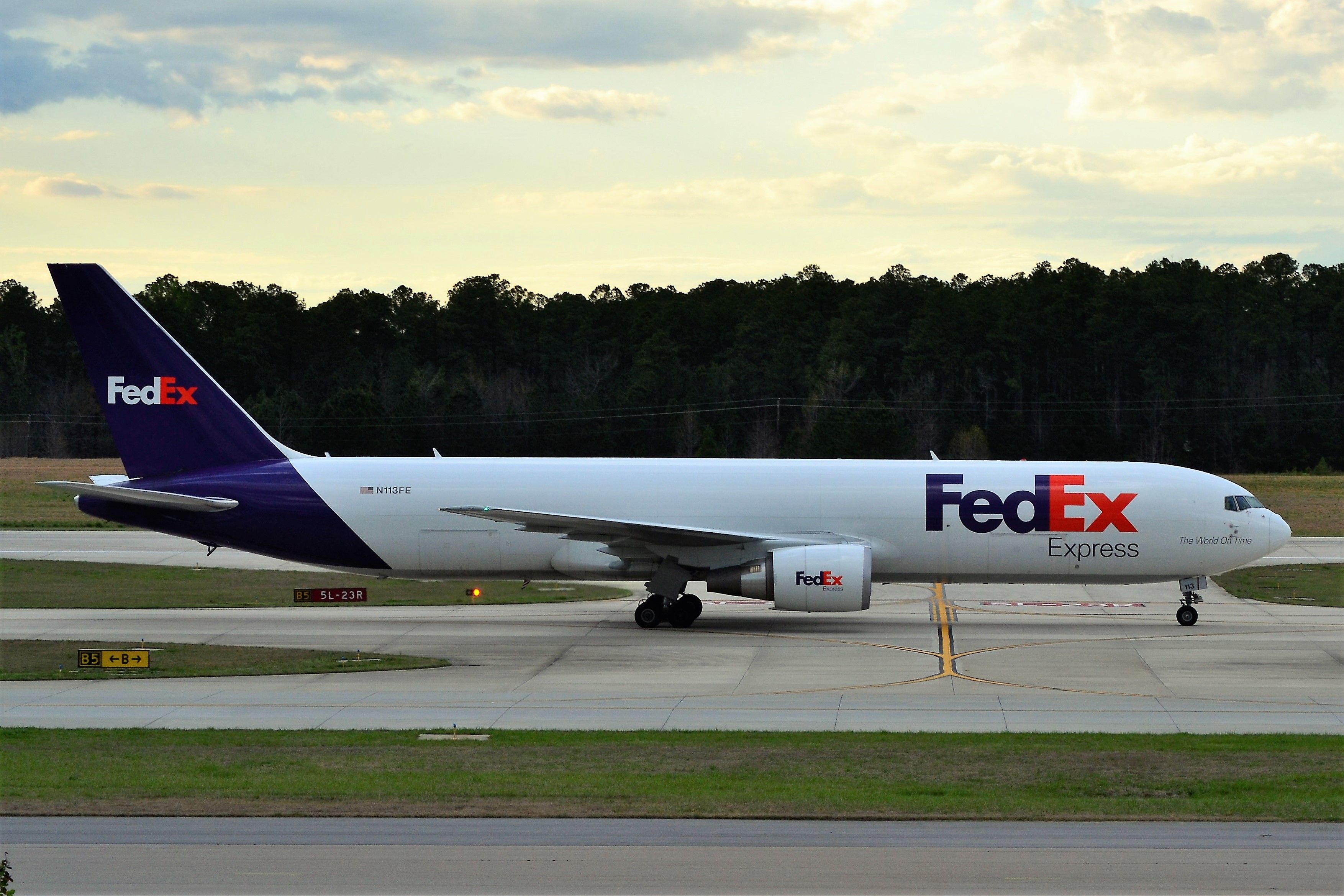 BOEING 767-300 (N113FE) - 3/31/17 at KRDU