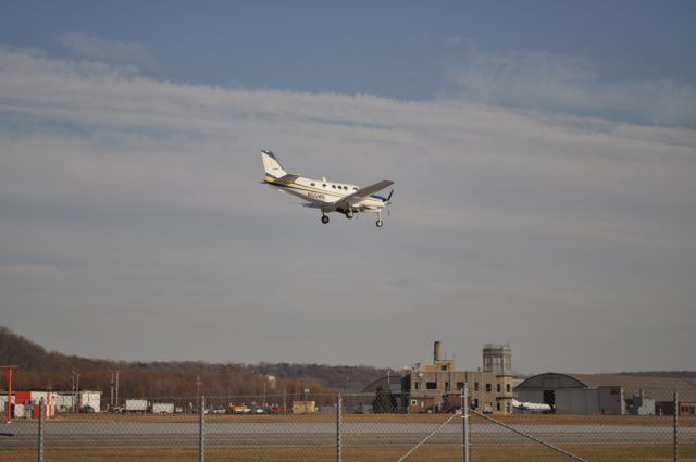 Beechcraft King Air 90 (N55MN)