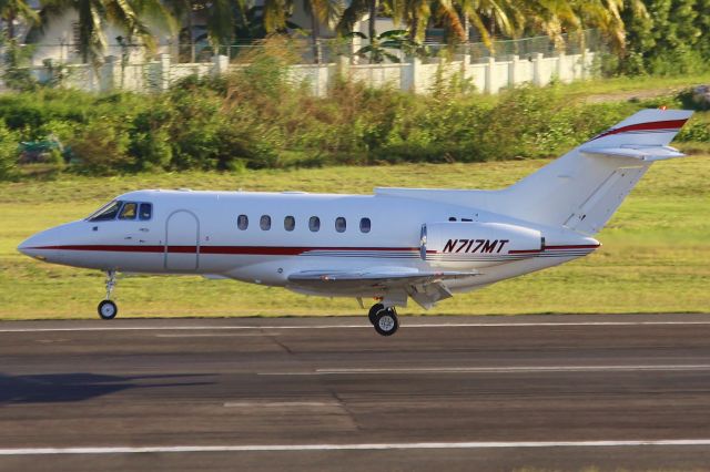 Hawker 800 (N717MT)