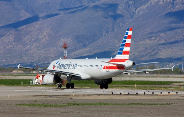 Airbus A320 (N672AW)