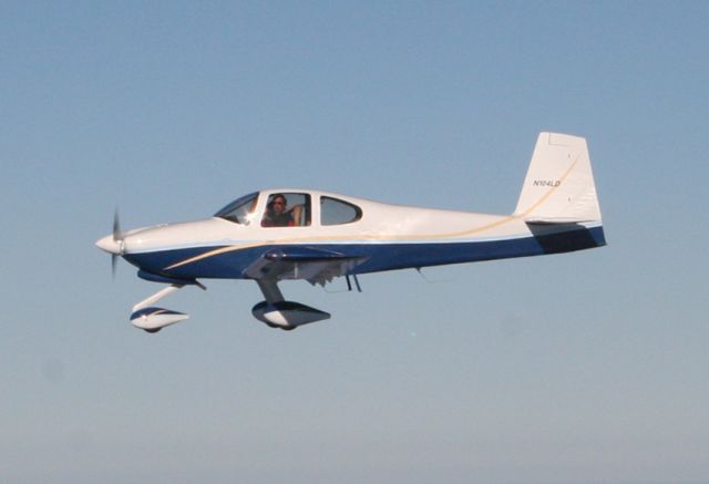 Vans RV-10 (N104LD)