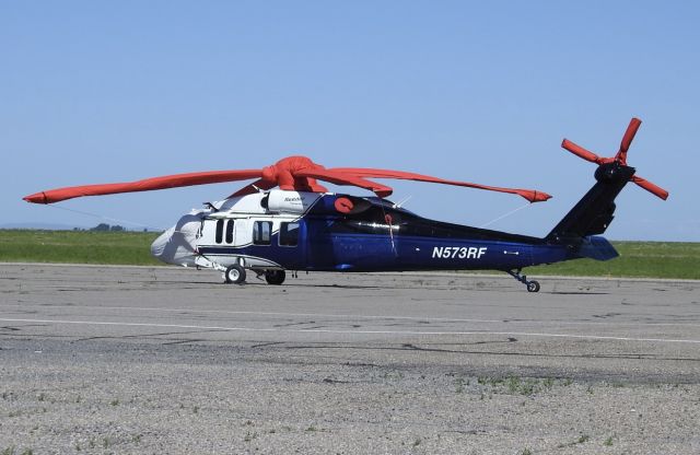 Sikorsky S-70 (N573RF)