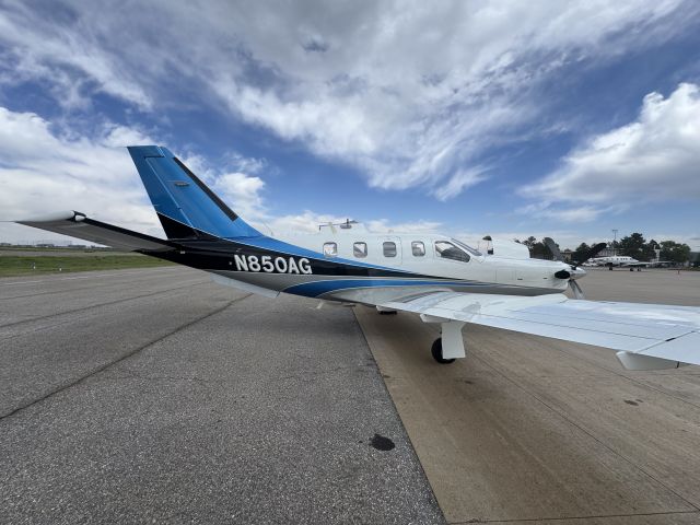 Socata TBM-850 (N850AG) - N850AG (TBM 850) Picture of new paint scheme (5/18/2025). Picture taken by owner at APA. 