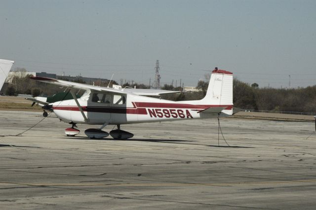 Cessna Skyhawk (N5956A)