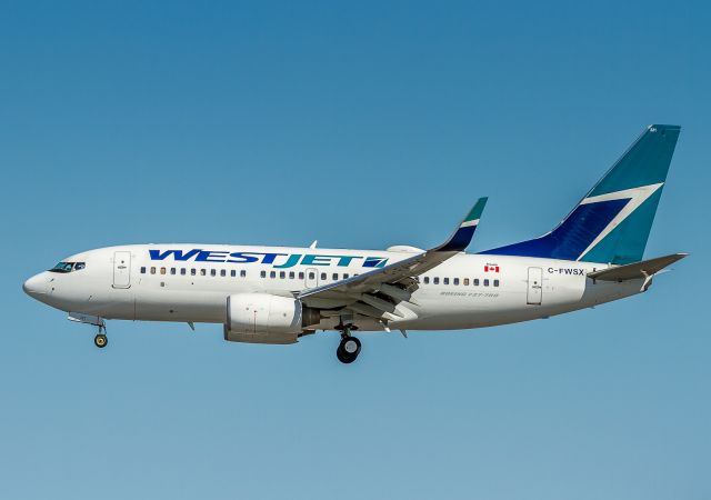 Boeing 737-700 (C-FWSX) - WJA247 arriving from Halifax