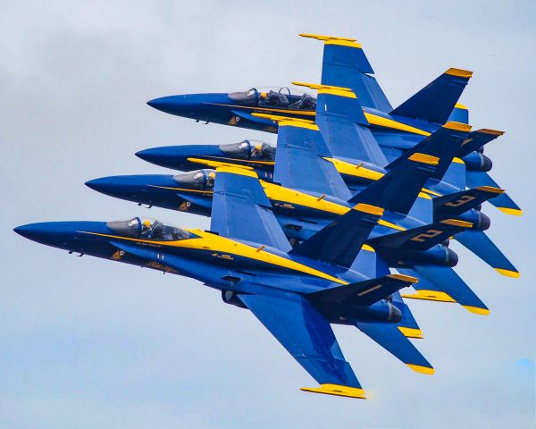 McDonnell Douglas FA-18 Hornet (16-3442) - Today the US Navy will retire the legacy F-18 hornet.  Lots of great memories seeing them at air shows as a kid.  I took this pic at the 2017 Beaufort SC air show.